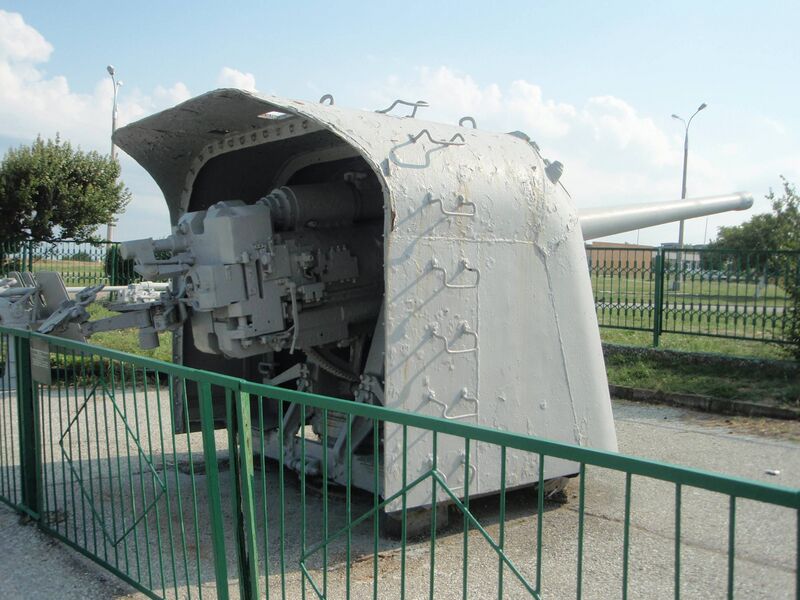 Файл:130 mm B13 Pattern 1936.JPG