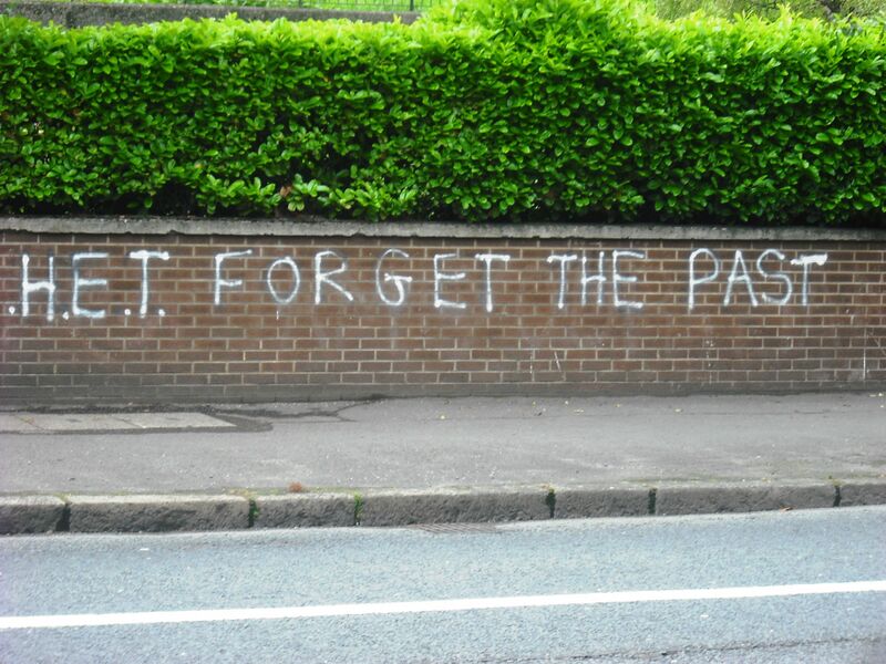 Файл:HET graffiti.JPG