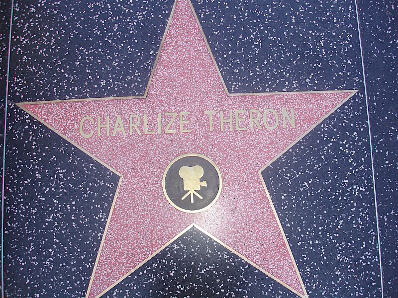Файл:CharlizeTheronStar.JPG