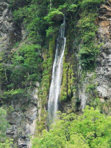 Файл:Moustajon cascade.JPG