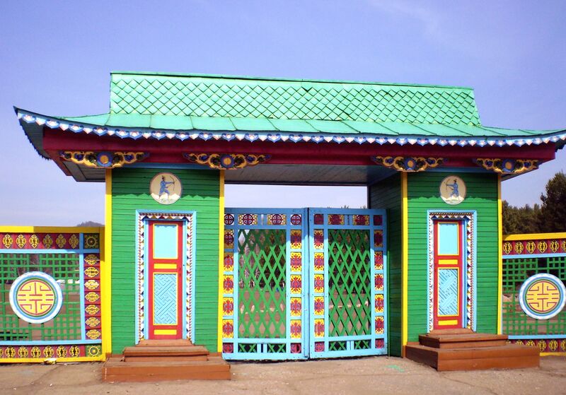 Файл:Ethnographic museum Gate.JPG
