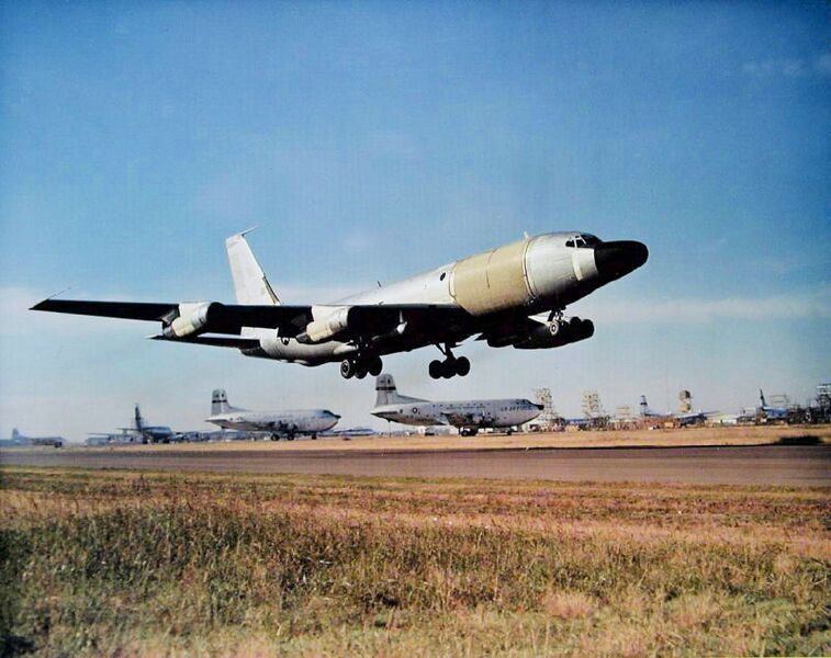Файл:Rc-135eielson.jpg