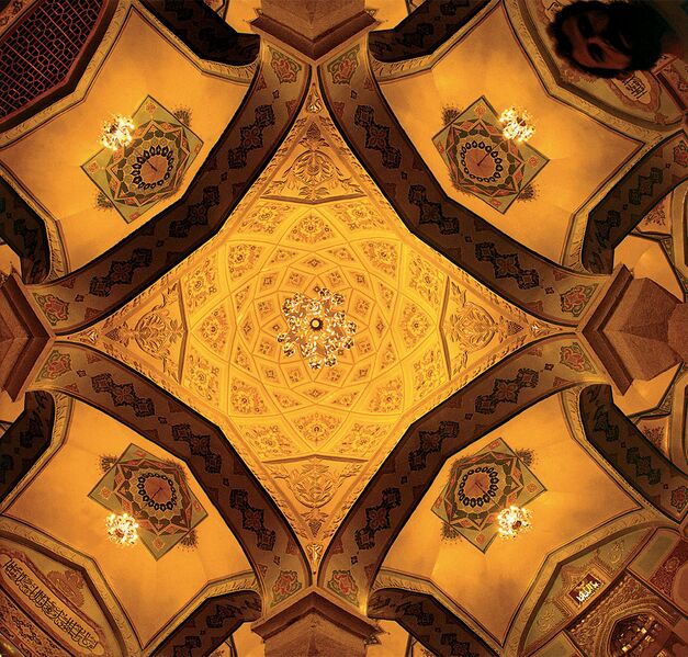 Файл:Saatli mosque ceiling.jpg