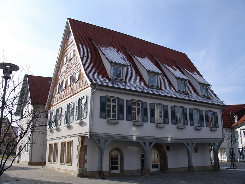 Файл:Rathaus wolfschlugen.JPG