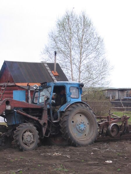 Файл:Tractor T-40A.JPG