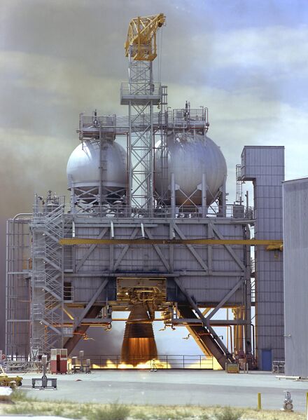 Файл:F-1 Engine Test Firing.jpg