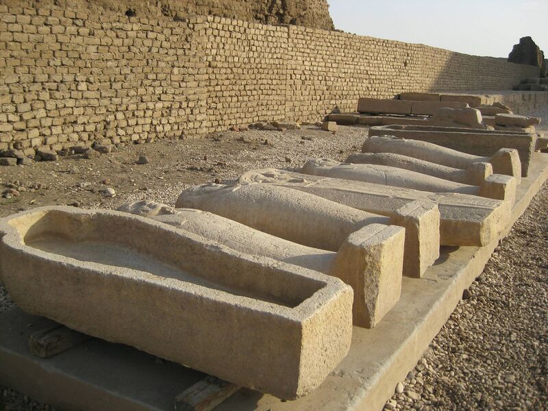 Файл:SFEC-DENDERA-2010-112.JPG