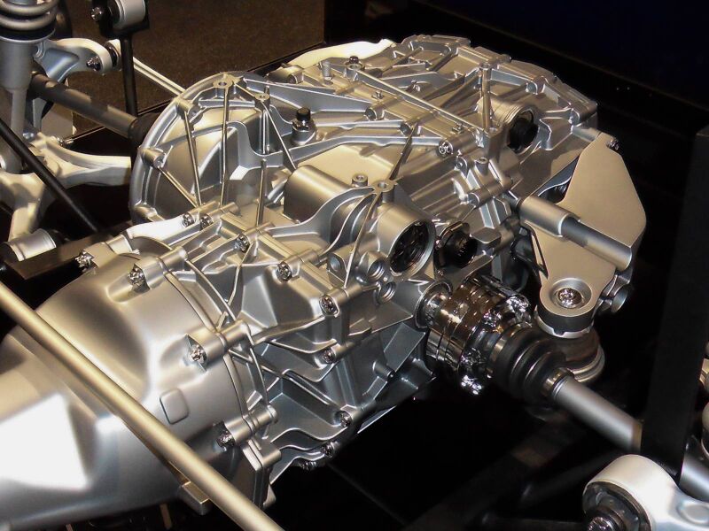Файл:SLS AMG DKG Getrag 7DCL750.JPG