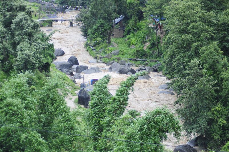 Файл:Bagmati River in Spring.JPG