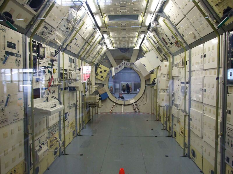Файл:German Spacelab 03.JPG