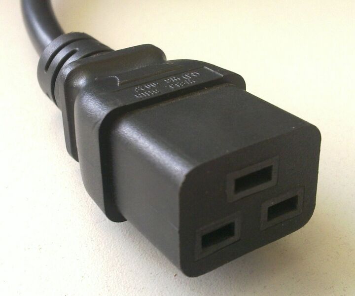 Файл:IEC 60320 C19 Plug.jpg