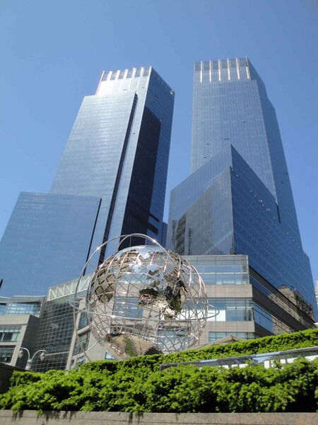 Файл:Time Warner Center May 2010.JPG