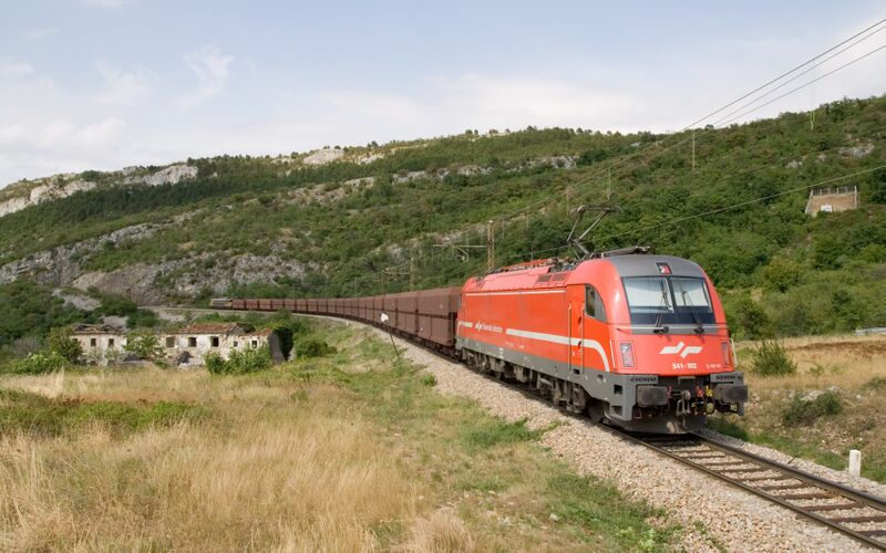 Файл:Bank engine SZ Taurus.jpg