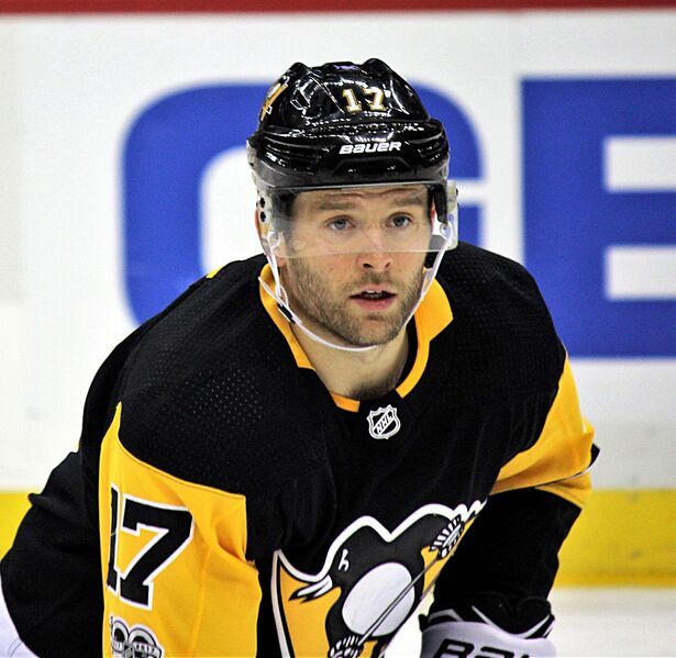 Файл:Bryan Rust 2017-12-09 2.jpg