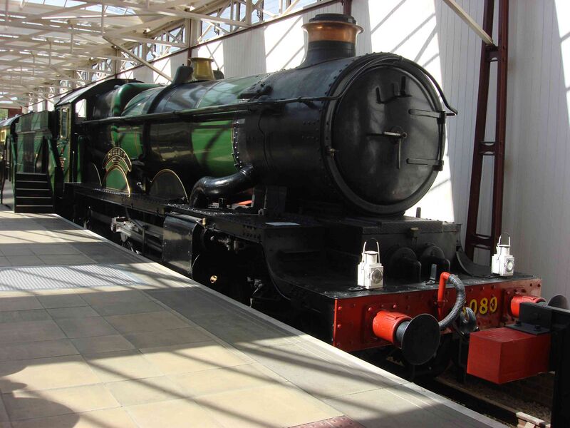 Файл:GWR Castle Class 5080 Defiant.jpg