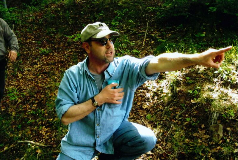 Файл:Josh Becker directing Alien Apocalypse.jpg