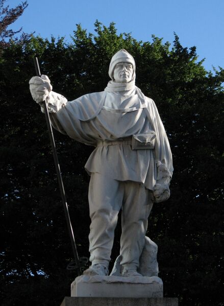 Файл:Scott Statue.jpg