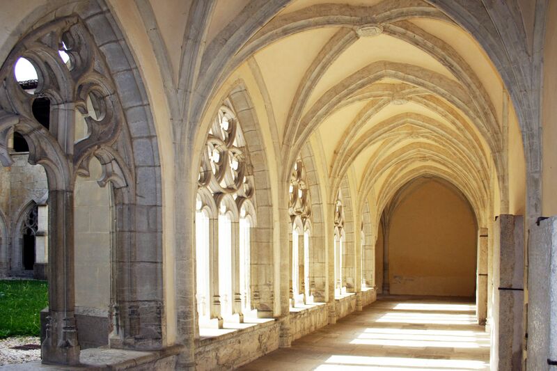 Файл:Ambronay-cloitre.jpg
