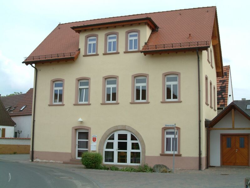 Файл:2006-Gerolsheim-Rathaus.jpg