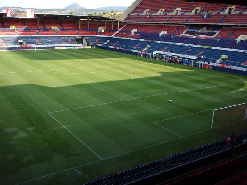 Файл:Inside Estadio Reyno de Navarra.JPG