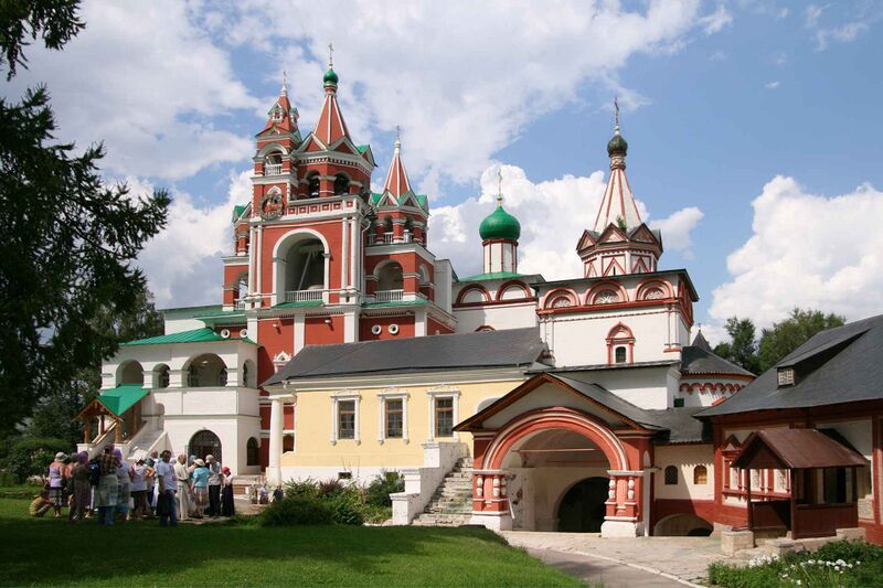 Файл:SavMon ThreeChurches.JPG