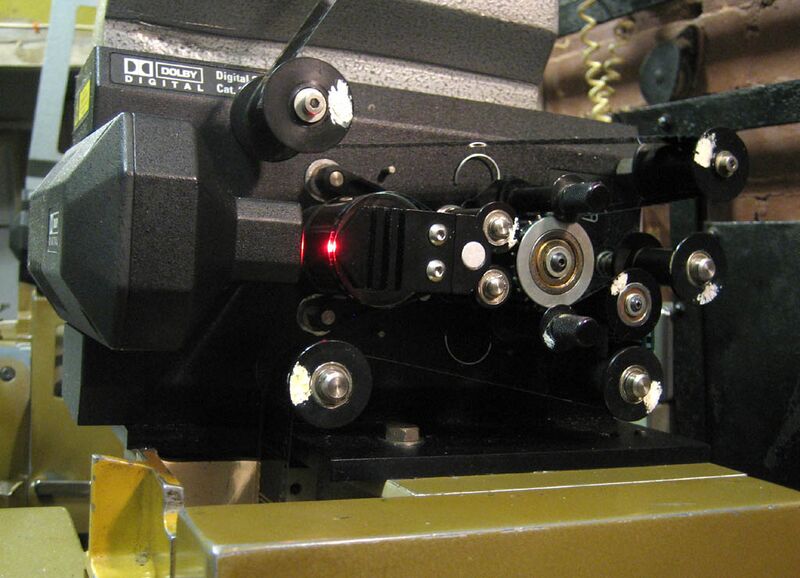 Файл:Dolby Digital track reader.jpg