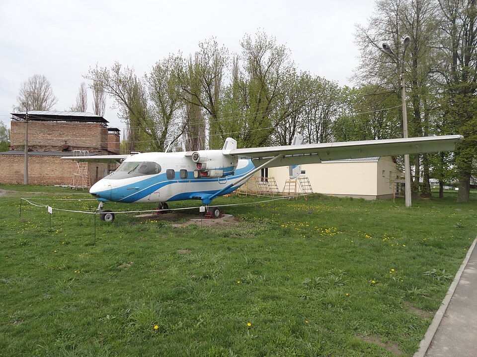 Файл:Ан-28.JPG