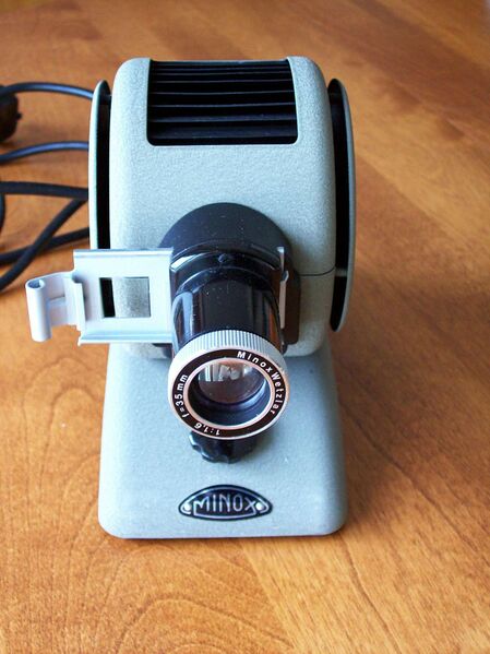 Файл:Minox projector front.JPG