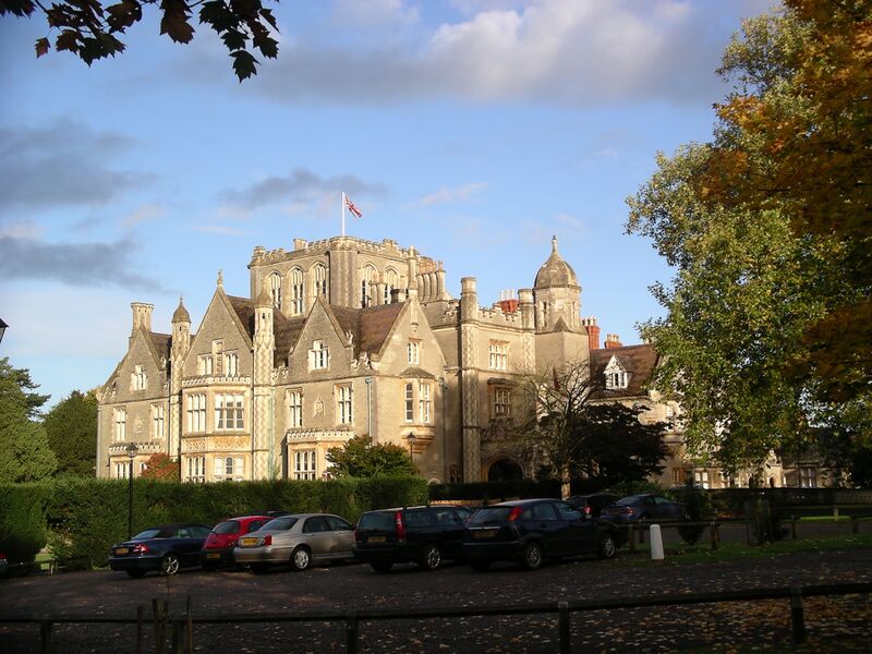 Файл:Tortworth Court Front.JPG