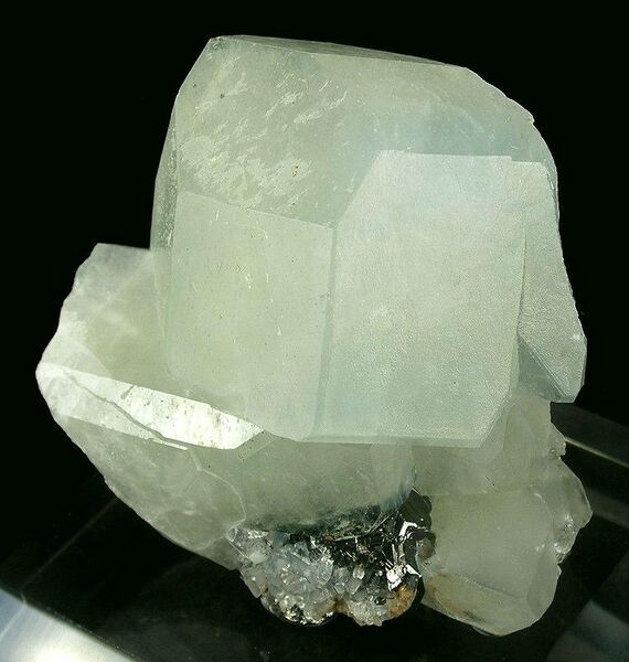 Файл:Datolite-rom25c.jpg