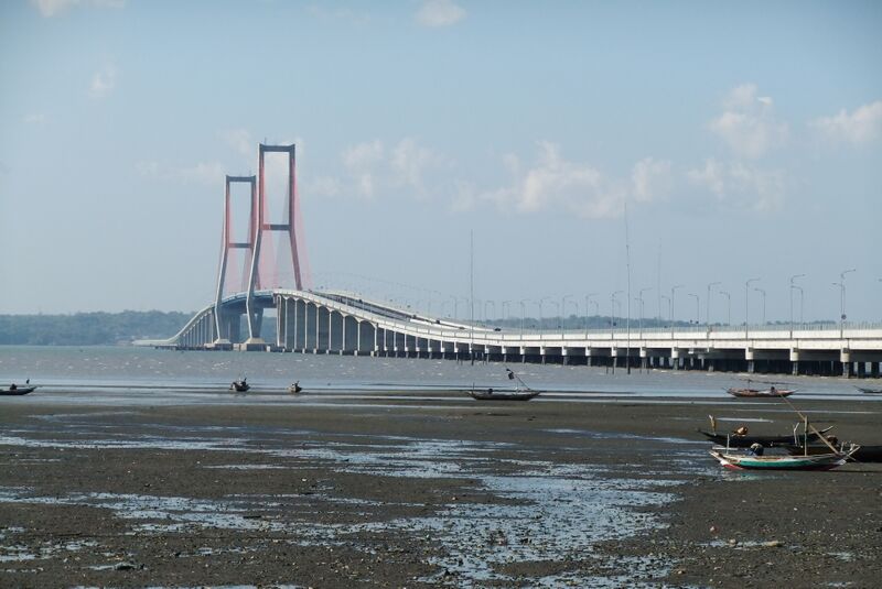Файл:Suramadu Bridge 5.JPG