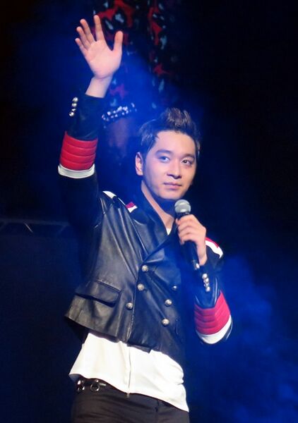 Файл:2PM Hwang Chansung.jpg