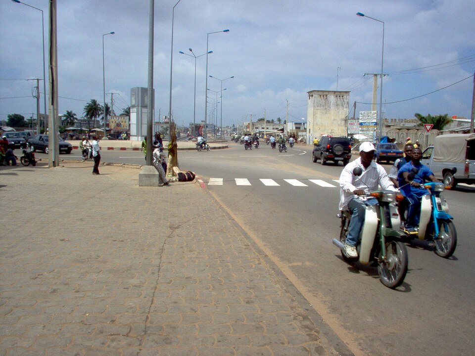 Файл:Cotonou01.jpg