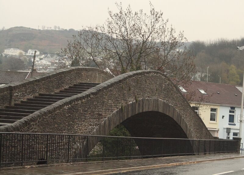 Файл:Old Bridge, Pontypridd.jpg