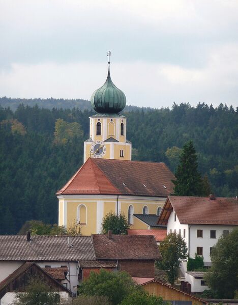 Файл:Pfarrkirche St. Michael Stallwang.JPG