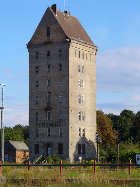 Файл:Pritzwalk Wasserturm.JPG