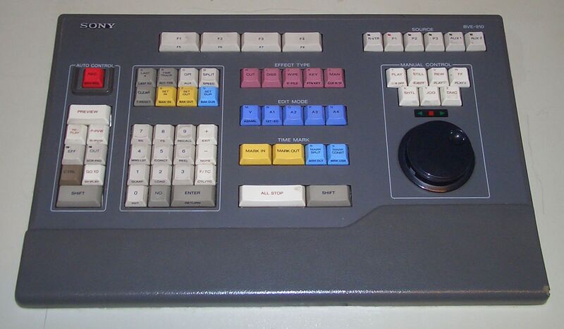 Файл:Linear video editing console.jpg