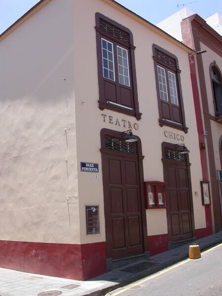 Файл:Teatro Chico.jpg