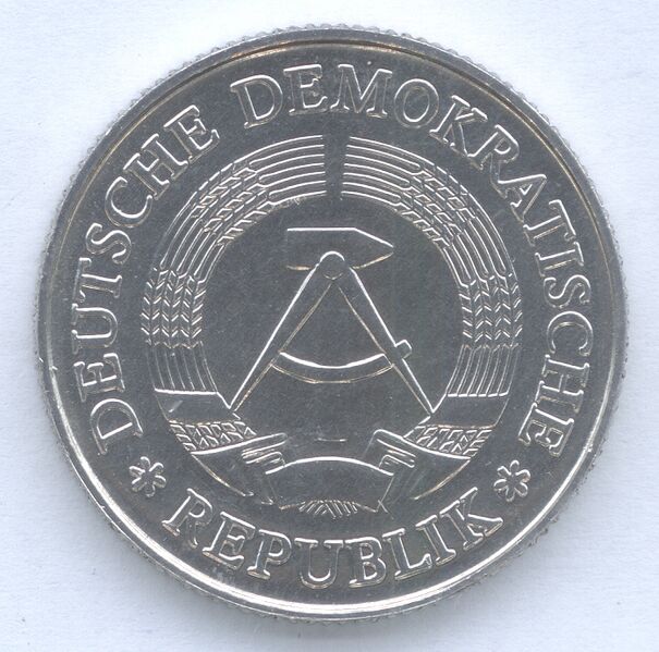 Файл:2 Mark DDR Bildseite.JPG