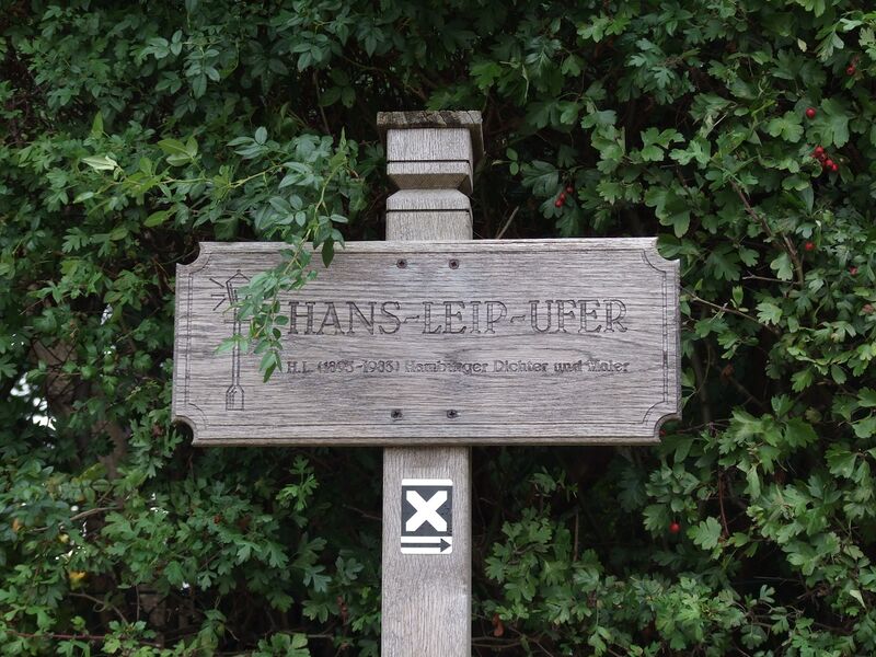 Файл:Hans-Leip-Ufer.JPG