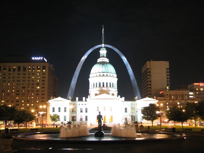 Файл:StLouisArchMultExpEV+1.51.JPG