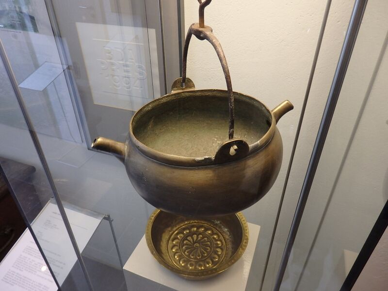 Файл:Lavabo Mölln.JPG