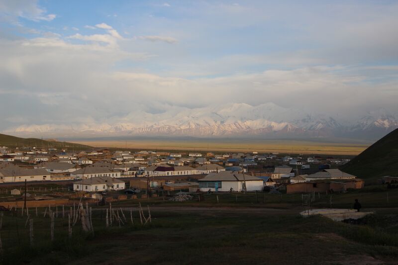 Файл:Sarytash KG.JPG