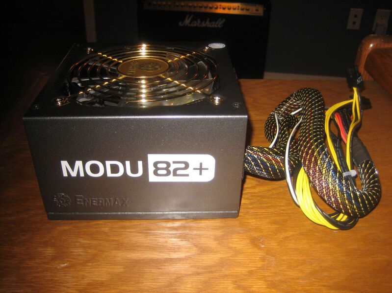 Файл:Enermax Modu82+.jpg