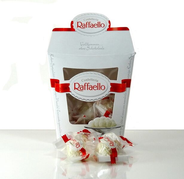 Файл:Raffaelo confections.JPG