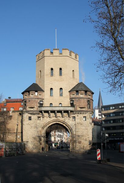 Файл:Severinstorburg Köln Chlodwigplatz.JPG