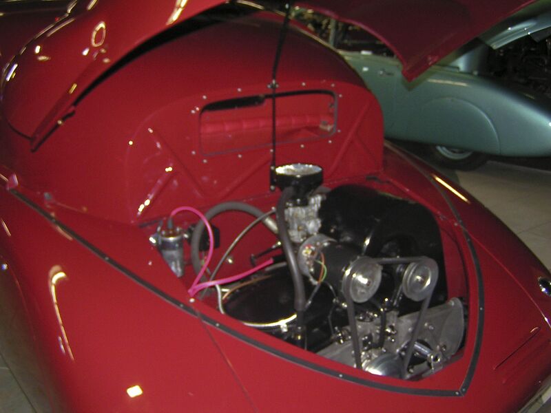 Файл:TatraT97-engine.jpg