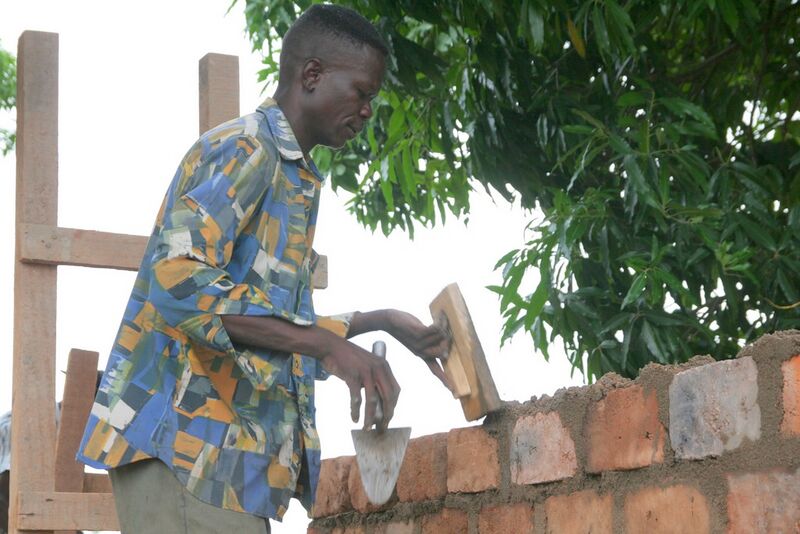 Файл:Bricklayer.jpg
