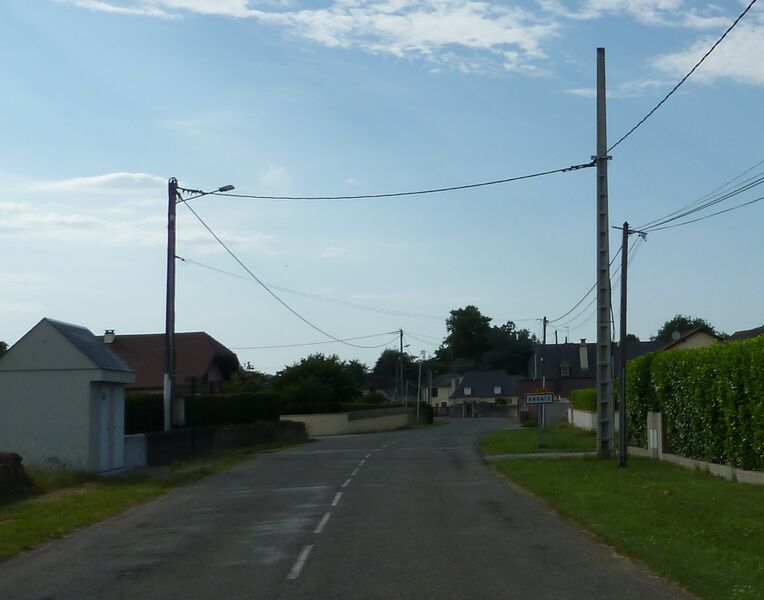 Файл:Entrée dans Angaïs.JPG