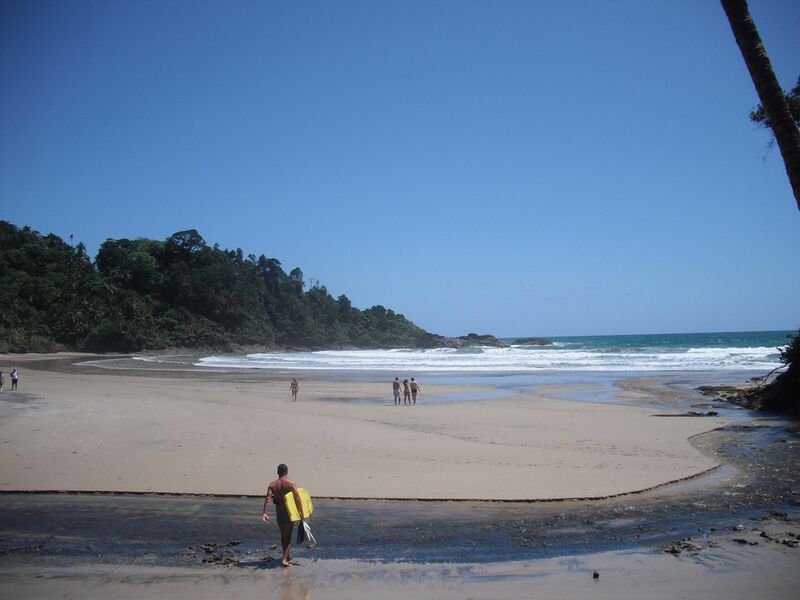 Файл:Praia da Engenhoca.JPG